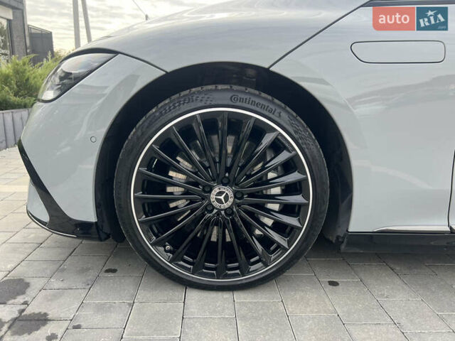 Сірий Мерседес EQE, об'ємом двигуна 0 л та пробігом 50 тис. км за 68000 $, фото 5 на Automoto.ua