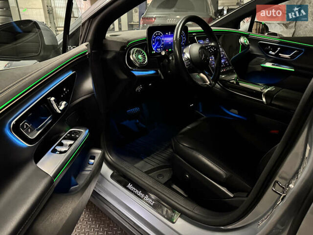 Мерседес EQE 2022 в Киеве на Automoto.ua Серый Мерседес EQE, объемом двигателя 0 л и пробегом 82 тыс. км за 39999 $, фото 35 на Automoto.ua