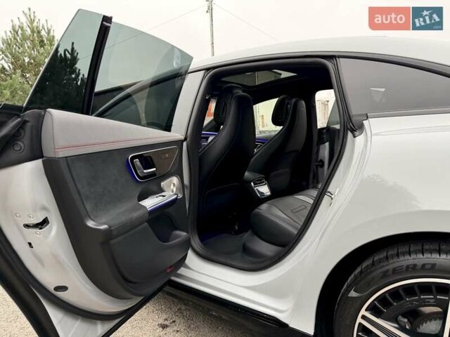 Серый Мерседес EQE, объемом двигателя 0 л и пробегом 41 тыс. км за 59900 $, фото 44 на Automoto.ua