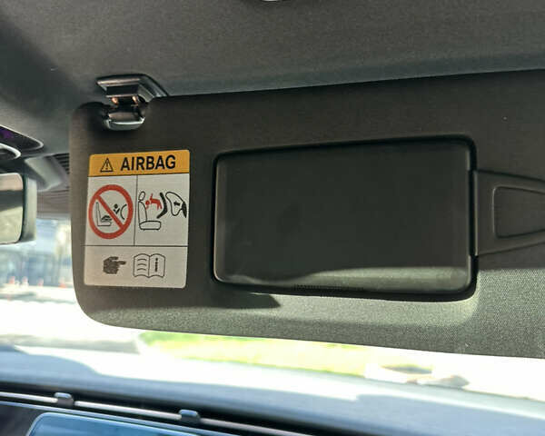 Серый Мерседес EQE, объемом двигателя 0 л и пробегом 38 тыс. км за 42500 $, фото 27 на Automoto.ua