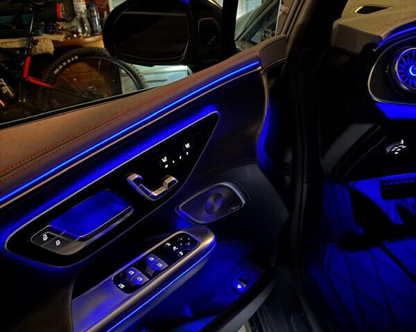 Серый Мерседес EQE, объемом двигателя 0 л и пробегом 28 тыс. км за 70000 $, фото 46 на Automoto.ua