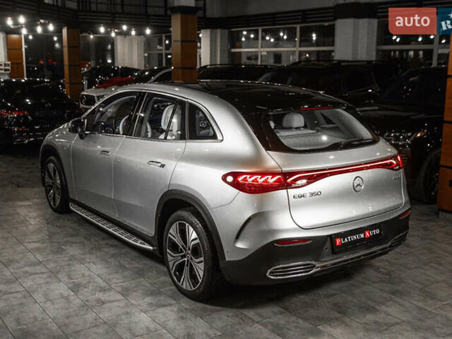 Серый Мерседес EQE, объемом двигателя 0 л и пробегом 27 тыс. км за 53900 $, фото 9 на Automoto.ua