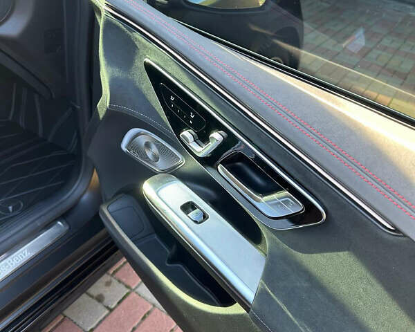 Серый Мерседес EQE, объемом двигателя 0 л и пробегом 28 тыс. км за 70000 $, фото 27 на Automoto.ua