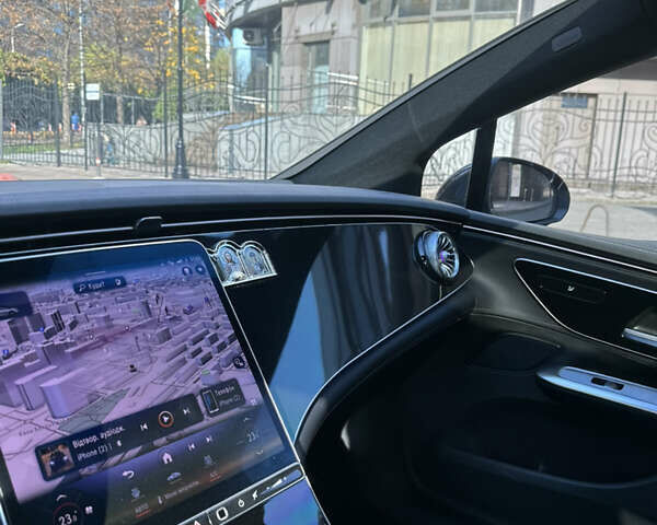 Серый Мерседес EQE, объемом двигателя 0 л и пробегом 38 тыс. км за 42500 $, фото 44 на Automoto.ua