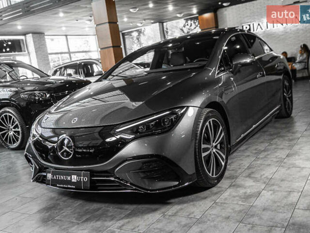 Серый Мерседес EQE, объемом двигателя 0 л и пробегом 40 тыс. км за 49999 $, фото 2 на Automoto.ua