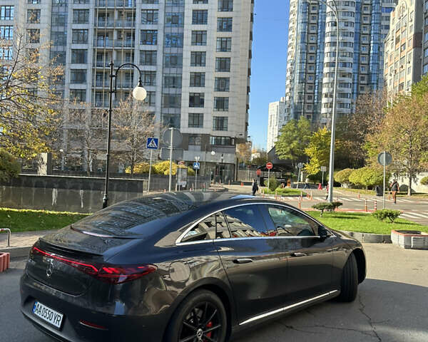 Серый Мерседес EQE, объемом двигателя 0 л и пробегом 38 тыс. км за 42500 $, фото 4 на Automoto.ua