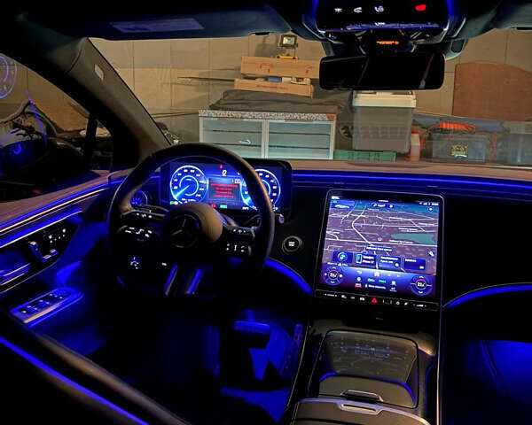 Серый Мерседес EQE, объемом двигателя 0 л и пробегом 28 тыс. км за 70000 $, фото 41 на Automoto.ua