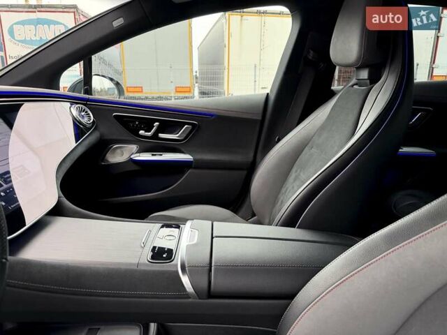 Серый Мерседес EQE, объемом двигателя 0 л и пробегом 46 тыс. км за 49999 $, фото 29 на Automoto.ua