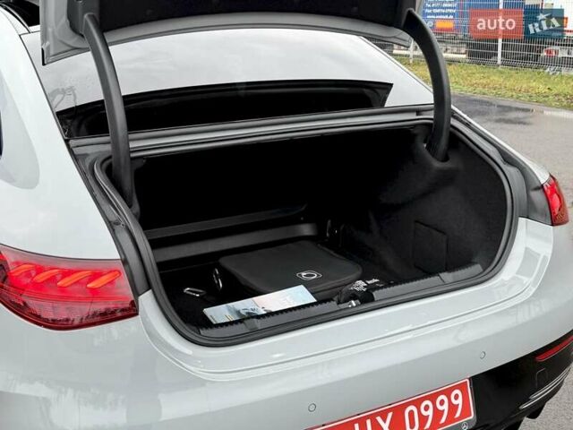 Серый Мерседес EQE, объемом двигателя 0 л и пробегом 46 тыс. км за 49999 $, фото 22 на Automoto.ua