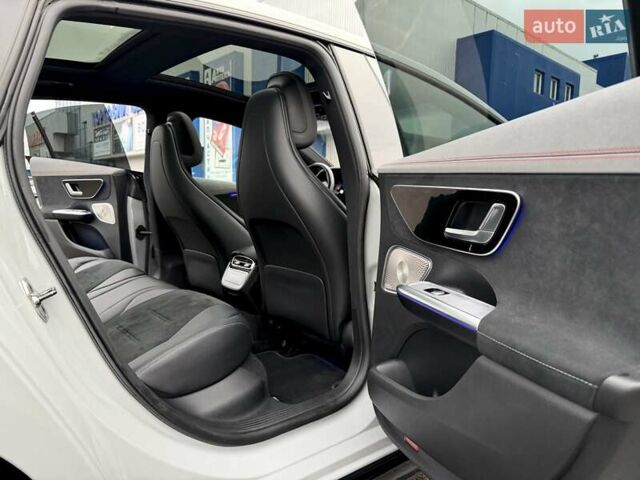 Серый Мерседес EQE, объемом двигателя 0 л и пробегом 46 тыс. км за 49999 $, фото 48 на Automoto.ua