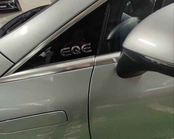 Серый Мерседес EQE, объемом двигателя 0 л и пробегом 20 тыс. км за 39999 $, фото 15 на Automoto.ua