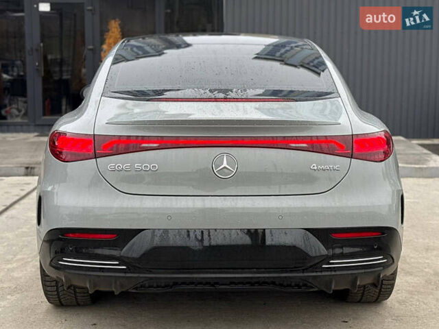 Серый Мерседес EQE, объемом двигателя 0 л и пробегом 18 тыс. км за 50000 $, фото 4 на Automoto.ua