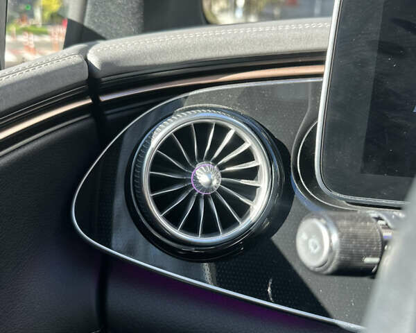 Серый Мерседес EQE, объемом двигателя 0 л и пробегом 38 тыс. км за 42500 $, фото 40 на Automoto.ua