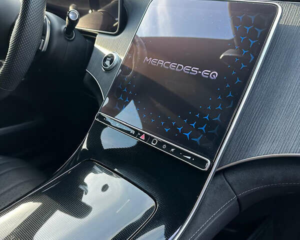 Серый Мерседес EQE, объемом двигателя 0 л и пробегом 28 тыс. км за 70000 $, фото 28 на Automoto.ua