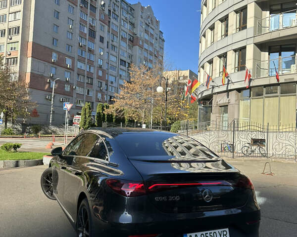 Серый Мерседес EQE, объемом двигателя 0 л и пробегом 38 тыс. км за 42500 $, фото 8 на Automoto.ua