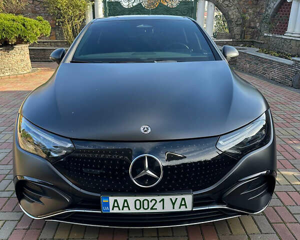 Серый Мерседес EQE, объемом двигателя 0 л и пробегом 28 тыс. км за 70000 $, фото 1 на Automoto.ua
