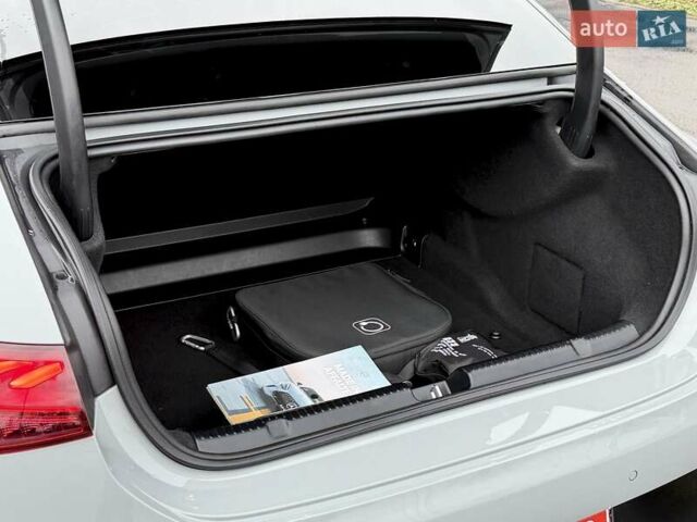 Серый Мерседес EQE, объемом двигателя 0 л и пробегом 46 тыс. км за 49999 $, фото 21 на Automoto.ua