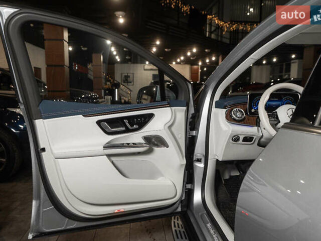 Серый Мерседес EQE, объемом двигателя 0 л и пробегом 27 тыс. км за 53900 $, фото 46 на Automoto.ua