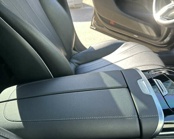 Серый Мерседес EQE, объемом двигателя 0 л и пробегом 38 тыс. км за 42500 $, фото 28 на Automoto.ua