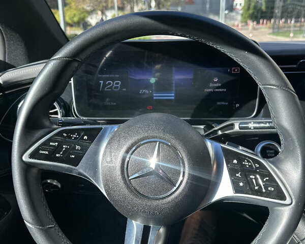 Серый Мерседес EQE, объемом двигателя 0 л и пробегом 38 тыс. км за 42500 $, фото 37 на Automoto.ua