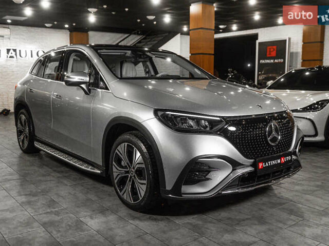 Серый Мерседес EQE, объемом двигателя 0 л и пробегом 27 тыс. км за 53900 $, фото 2 на Automoto.ua