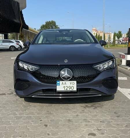 Синий Мерседес EQE, объемом двигателя 0 л и пробегом 1 тыс. км за 54500 $, фото 6 на Automoto.ua