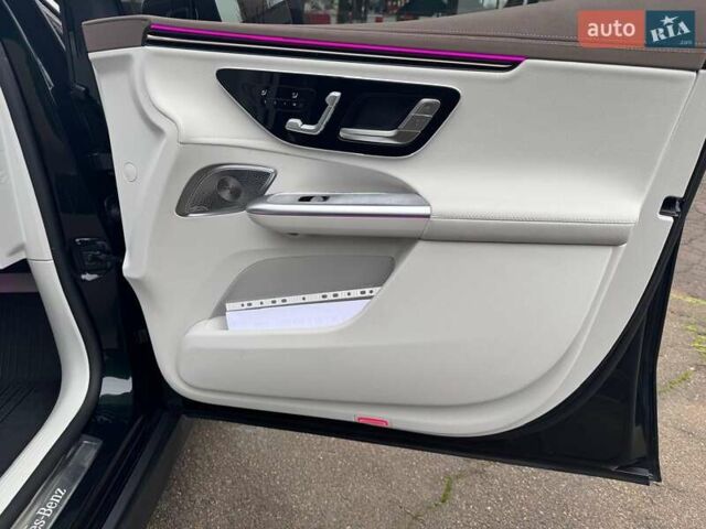 Зеленый Мерседес EQE, объемом двигателя 0 л и пробегом 28 тыс. км за 48900 $, фото 50 на Automoto.ua