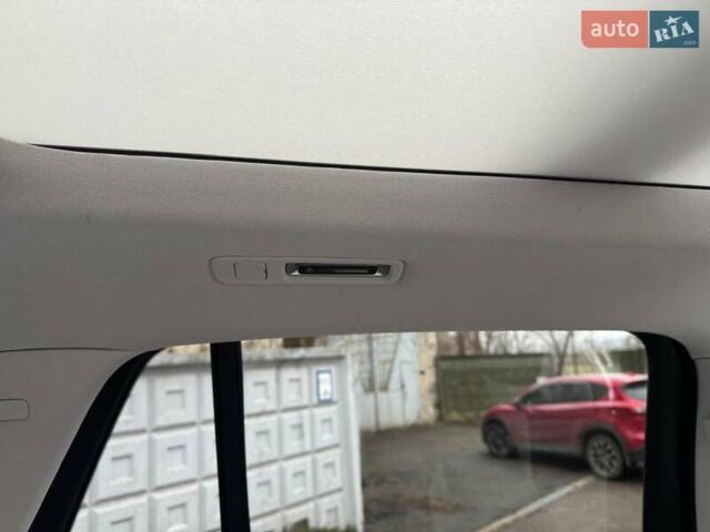 Зеленый Мерседес EQE, объемом двигателя 0 л и пробегом 28 тыс. км за 48900 $, фото 51 на Automoto.ua