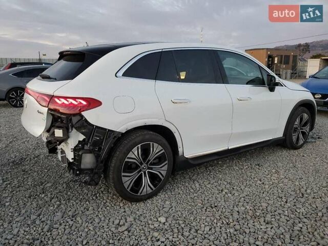 Белый Мерседес EQE SUV, объемом двигателя 0 л и пробегом 40 тыс. км за 26960 $, фото 3 на Automoto.ua