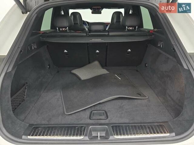 Белый Мерседес EQE SUV, объемом двигателя 0 л и пробегом 9 тыс. км за 77000 $, фото 12 на Automoto.ua
