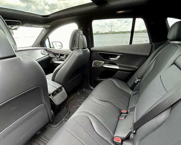 Белый Мерседес EQE SUV, объемом двигателя 0 л и пробегом 17 тыс. км за 52500 $, фото 34 на Automoto.ua