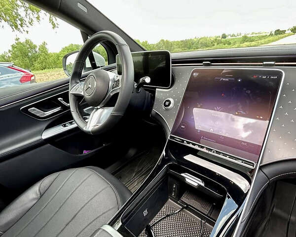 Белый Мерседес EQE SUV, объемом двигателя 0 л и пробегом 17 тыс. км за 52500 $, фото 21 на Automoto.ua