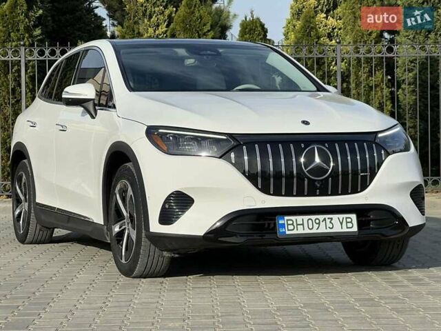 Белый Мерседес EQE SUV, объемом двигателя 0 л и пробегом 34 тыс. км за 47500 $, фото 3 на Automoto.ua