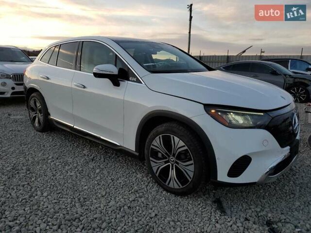Белый Мерседес EQE SUV, объемом двигателя 0 л и пробегом 40 тыс. км за 26960 $, фото 2 на Automoto.ua
