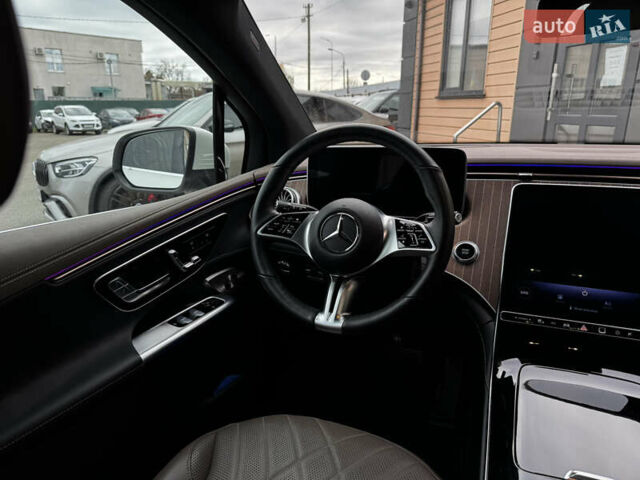 Белый Мерседес EQE SUV, объемом двигателя 0 л и пробегом 18 тыс. км за 49900 $, фото 26 на Automoto.ua