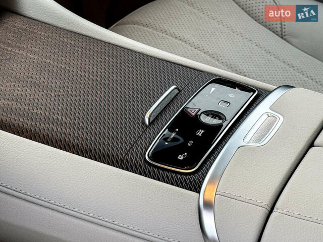 Белый Мерседес EQE SUV, объемом двигателя 0 л и пробегом 4 тыс. км за 76850 $, фото 19 на Automoto.ua