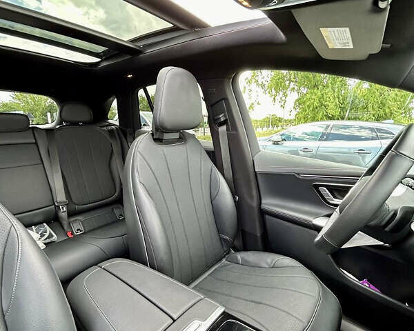 Белый Мерседес EQE SUV, объемом двигателя 0 л и пробегом 17 тыс. км за 52500 $, фото 22 на Automoto.ua