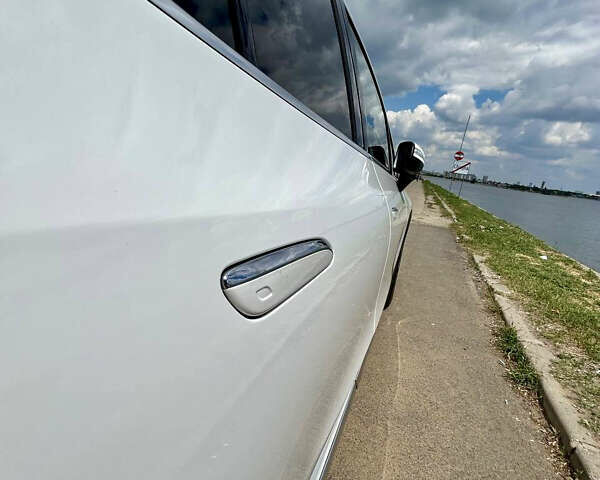 Белый Мерседес EQE SUV, объемом двигателя 0 л и пробегом 17 тыс. км за 52500 $, фото 14 на Automoto.ua