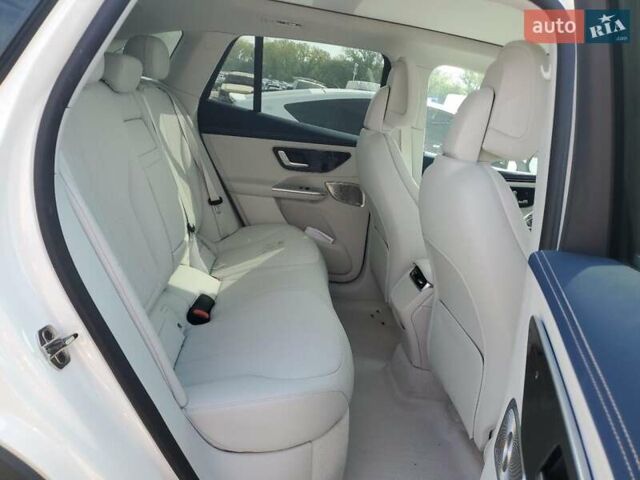 Белый Мерседес EQE SUV, объемом двигателя 0 л и пробегом 32 тыс. км за 25000 $, фото 10 на Automoto.ua