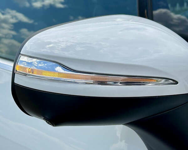 Белый Мерседес EQE SUV, объемом двигателя 0 л и пробегом 17 тыс. км за 52500 $, фото 16 на Automoto.ua