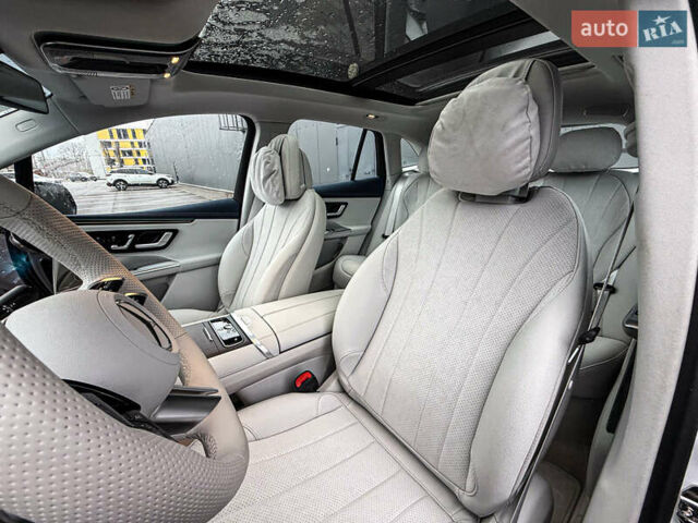 Белый Мерседес EQE SUV, объемом двигателя 0 л и пробегом 4 тыс. км за 76850 $, фото 18 на Automoto.ua