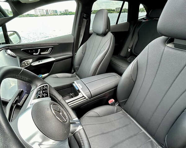 Белый Мерседес EQE SUV, объемом двигателя 0 л и пробегом 17 тыс. км за 52500 $, фото 19 на Automoto.ua