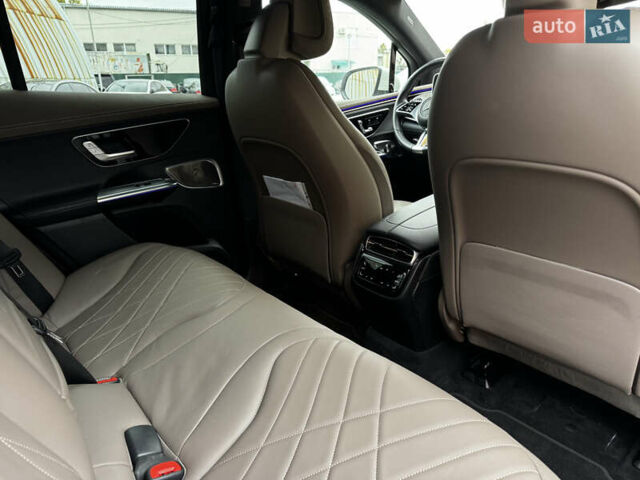 Белый Мерседес EQE SUV, объемом двигателя 0 л и пробегом 18 тыс. км за 49900 $, фото 27 на Automoto.ua