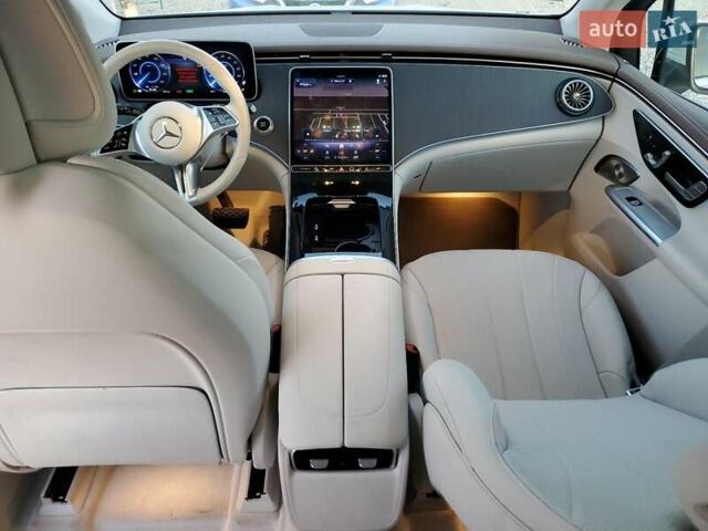 Белый Мерседес EQE SUV, объемом двигателя 0 л и пробегом 40 тыс. км за 26960 $, фото 7 на Automoto.ua
