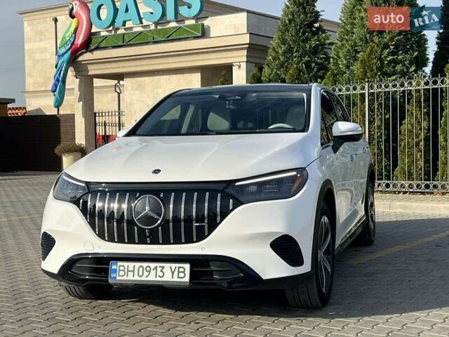 Белый Мерседес EQE SUV, объемом двигателя 0 л и пробегом 34 тыс. км за 47500 $, фото 8 на Automoto.ua
