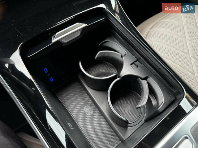 Белый Мерседес EQE SUV, объемом двигателя 0 л и пробегом 18 тыс. км за 49900 $, фото 55 на Automoto.ua