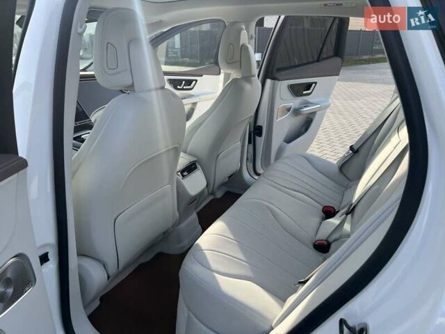 Белый Мерседес EQE SUV, объемом двигателя 0 л и пробегом 34 тыс. км за 47500 $, фото 14 на Automoto.ua