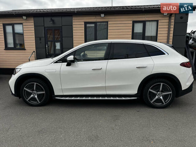 Белый Мерседес EQE SUV, объемом двигателя 0 л и пробегом 18 тыс. км за 49900 $, фото 56 на Automoto.ua