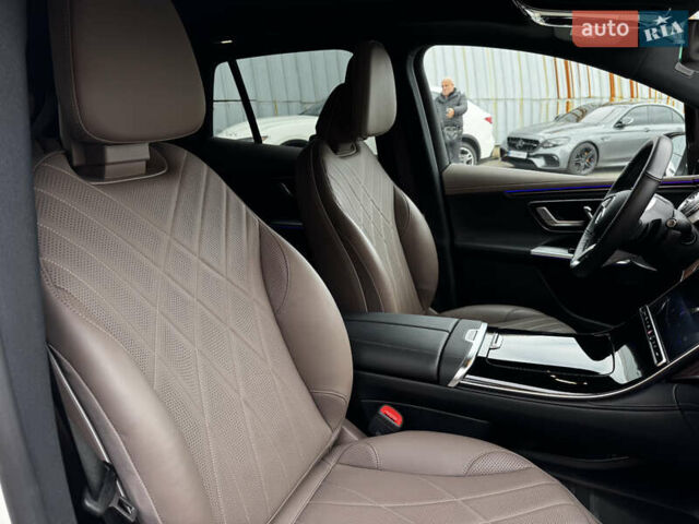 Белый Мерседес EQE SUV, объемом двигателя 0 л и пробегом 18 тыс. км за 49900 $, фото 33 на Automoto.ua