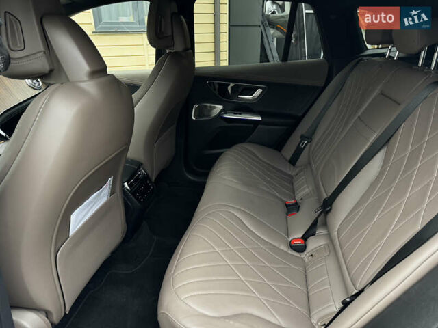 Белый Мерседес EQE SUV, объемом двигателя 0 л и пробегом 18 тыс. км за 49900 $, фото 17 на Automoto.ua